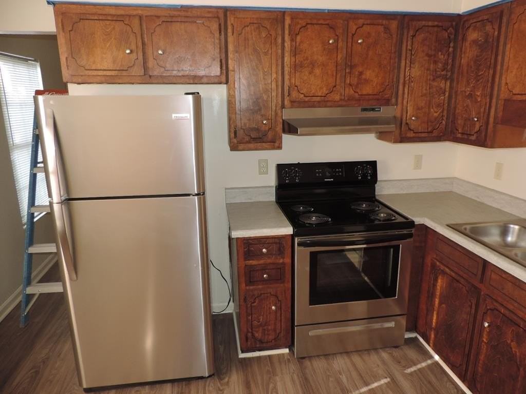 2339 Walden Dr - Photo 4 of 32