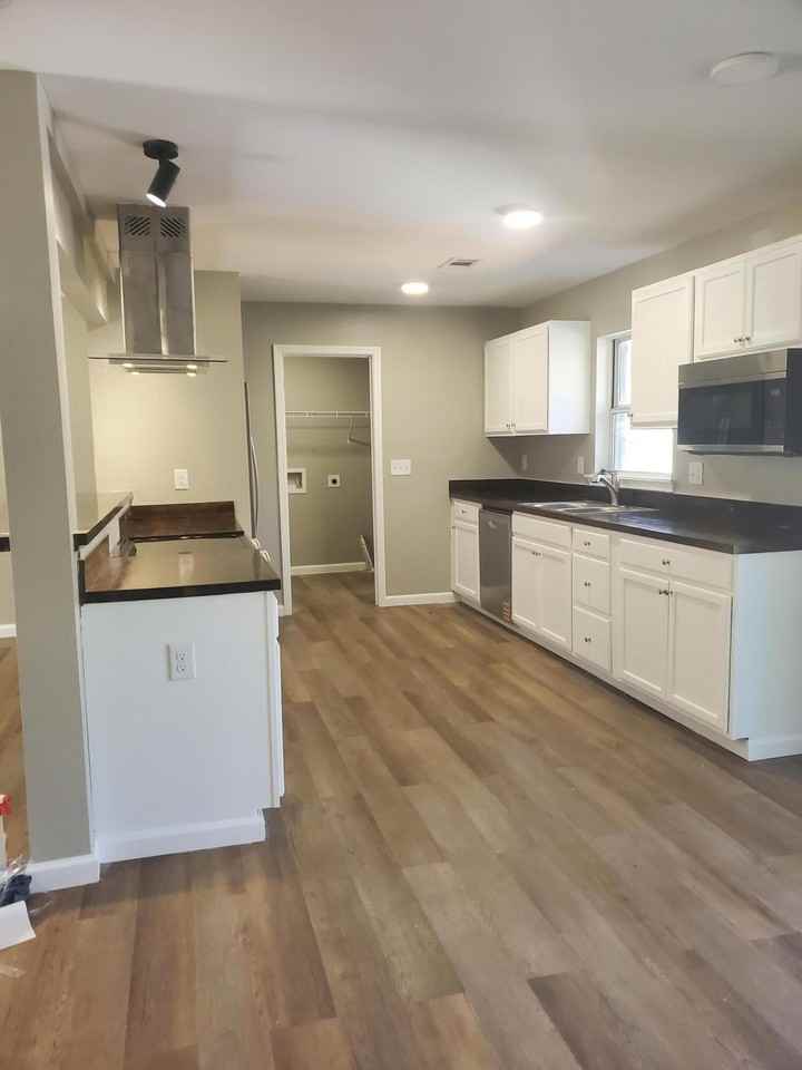 3353 Tanglewood Dr - Photo 3 of 11