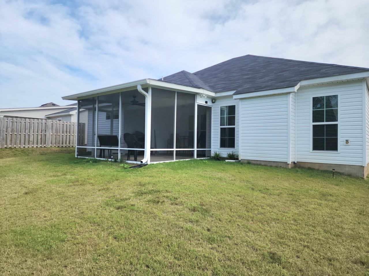 165 Dublin Loop - Photo 4 of 20