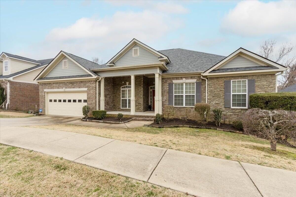 1661 Jamestown Ave - Photo 5 of 50