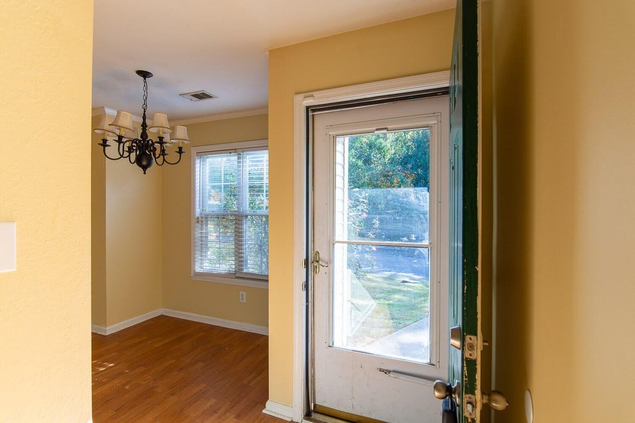 3025 Brookhaven Way - Photo 3 of 20