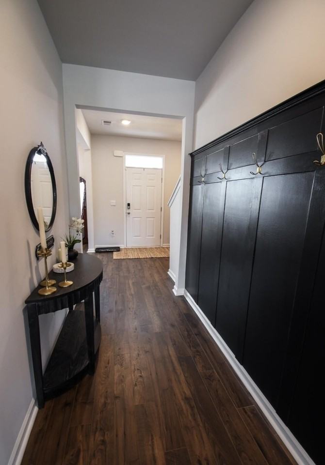 423 Roebuck Pass - Photo 2 of 50