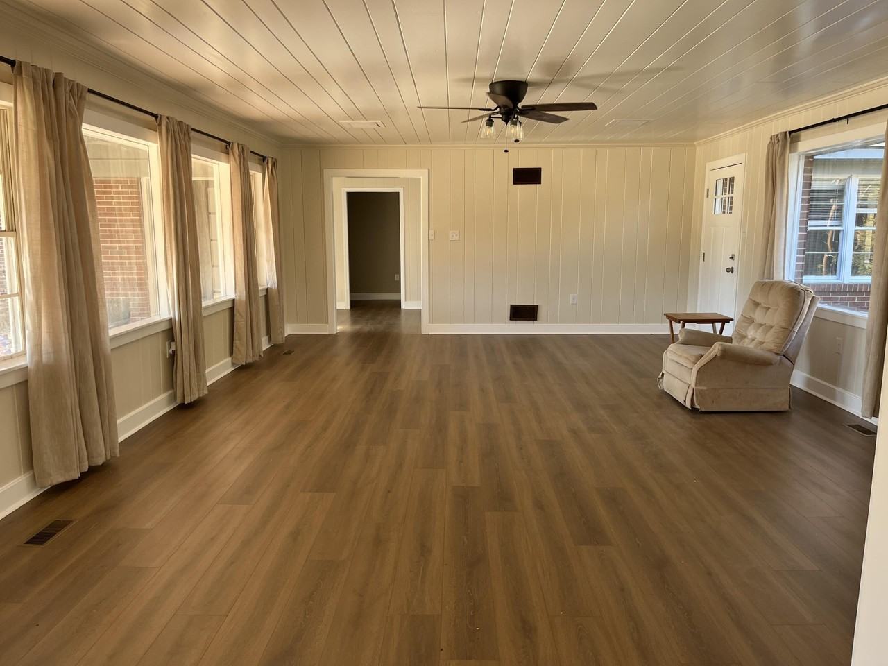 2110 Broome Rd - Photo 4 of 16