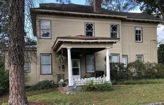 2222 Queens Way - Photo 1 of 1