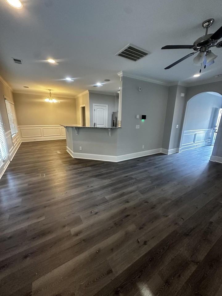 848 Erika Ln - Photo 4 of 24