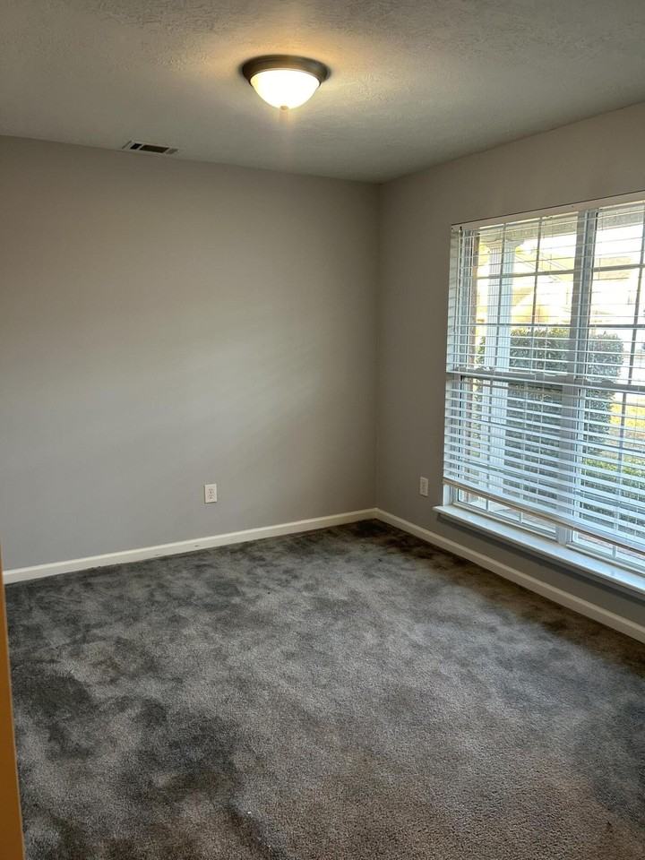 7600 Main St - Photo 4 of 15