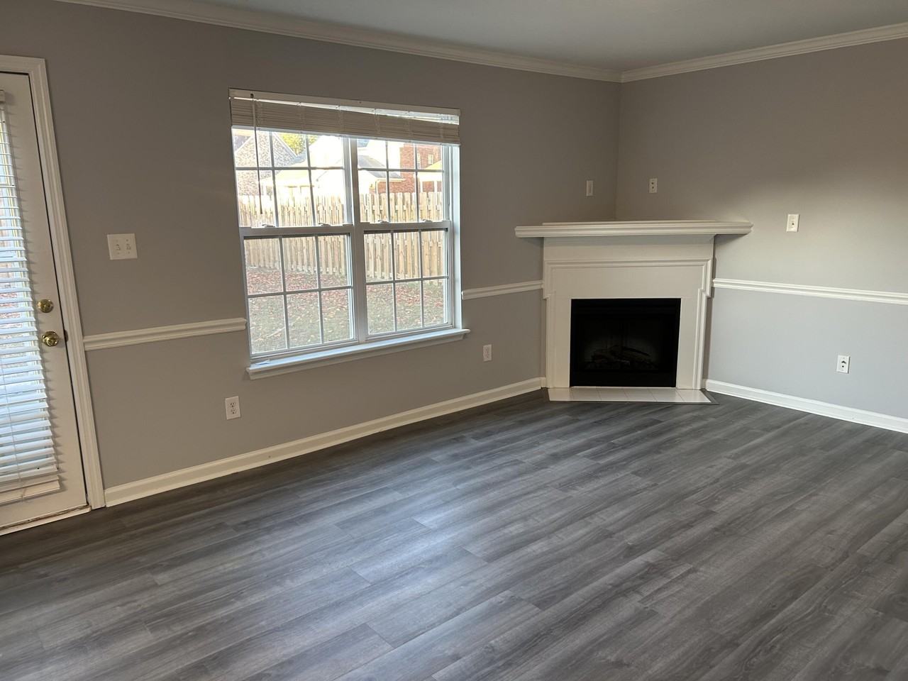 7600 Main St - Photo 5 of 15