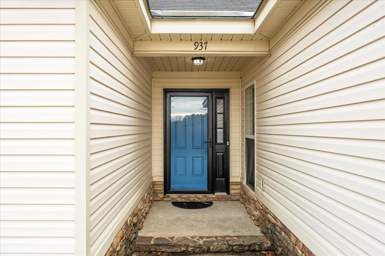 937 Arbor Springs Cir - Photo 3 of 28