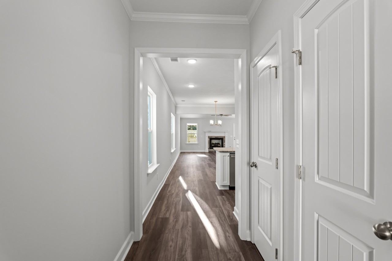 8164 Snelling Dr - Photo 4 of 23