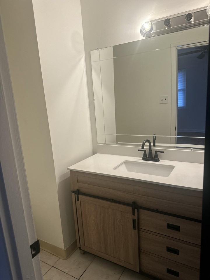 3407 Chadbourne St - Photo 3 of 17