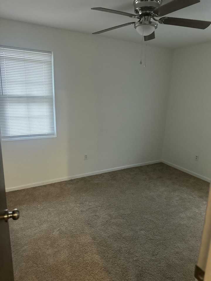 3407 Chadbourne St - Photo 7 of 17