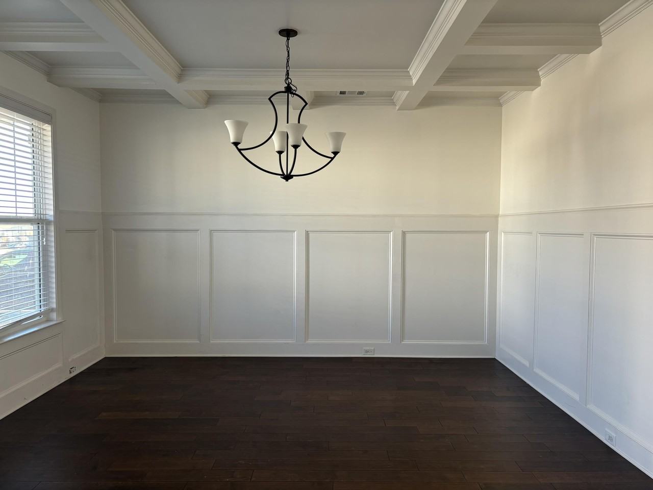 1210 Eldrick Ln - Photo 4 of 19