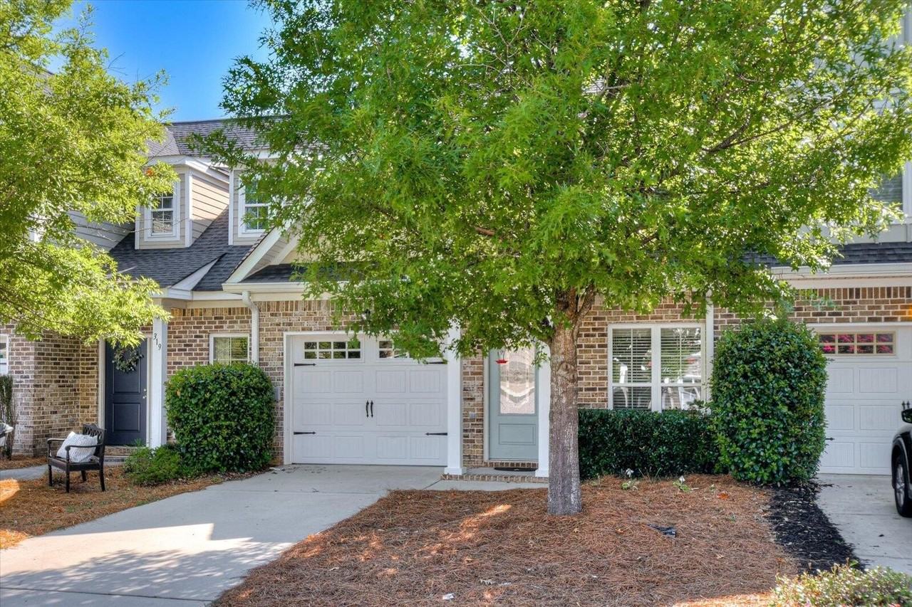 317 Buxton Ln - Photo 3 of 34