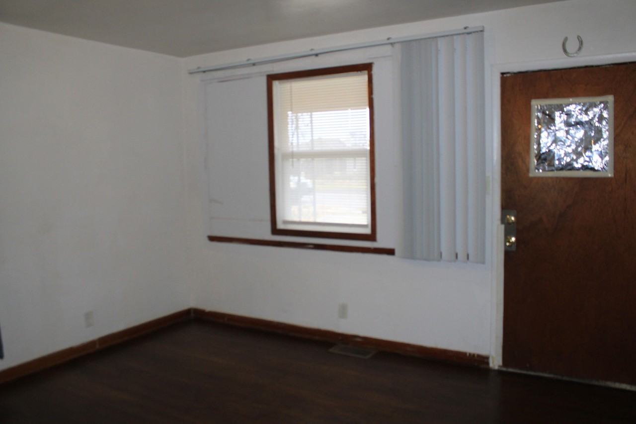 2128 Grand Blvd - Photo 5 of 27