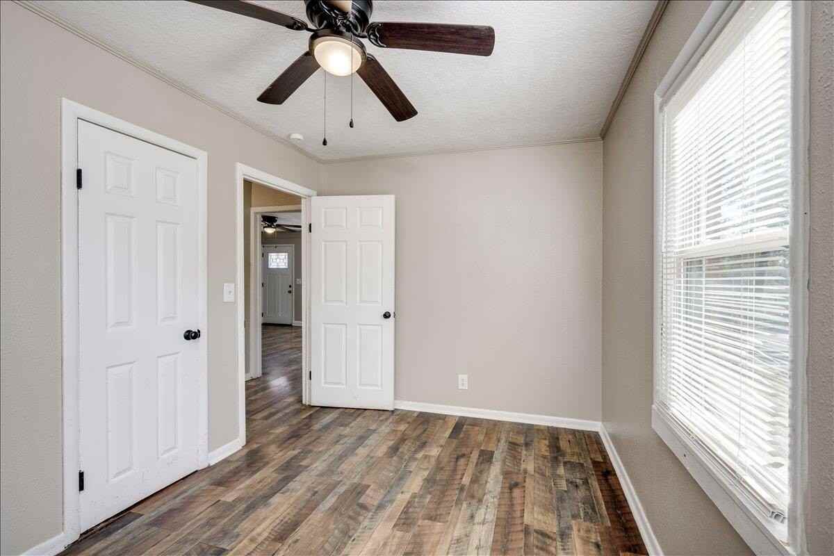 3153 Floyd Dr - Photo 7 of 12