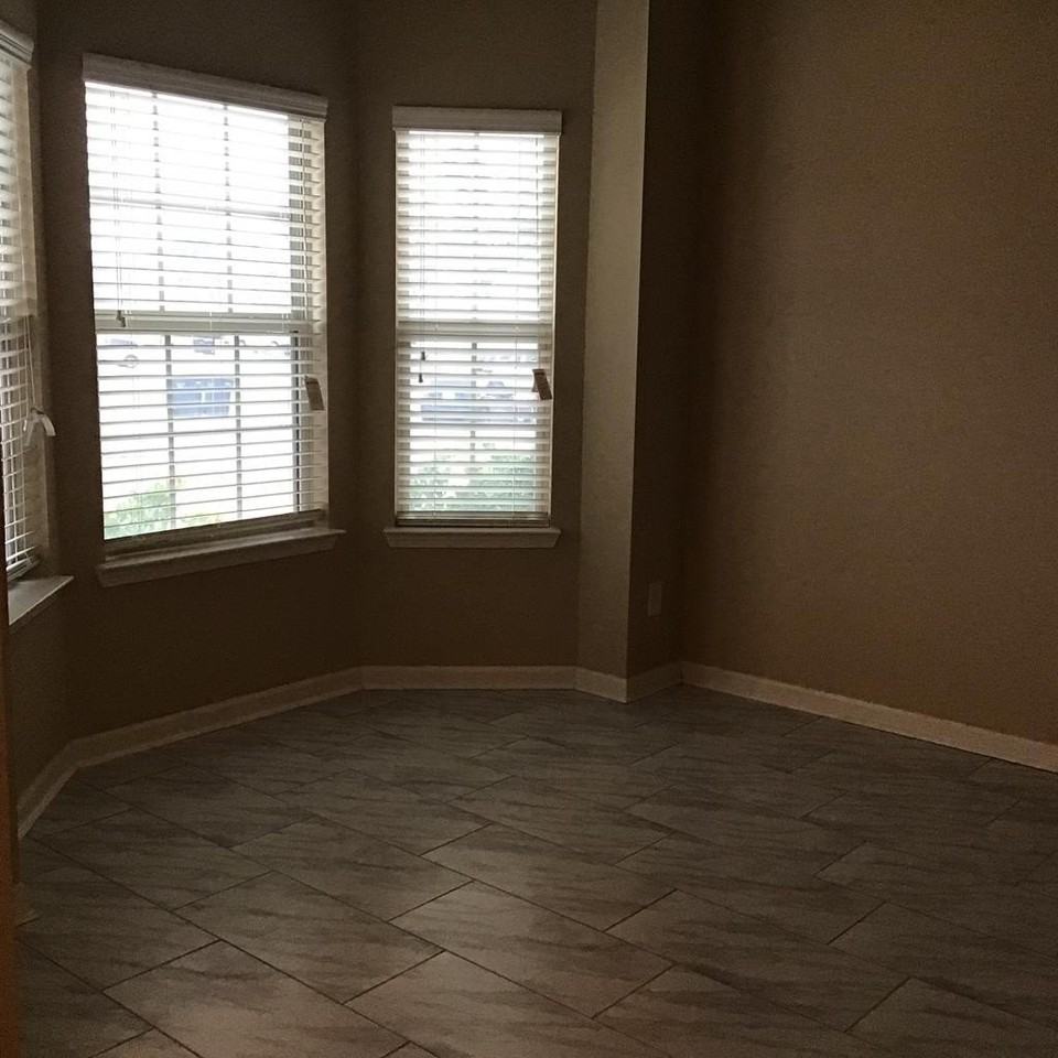 2793 Huntcliffe Dr - Photo 6 of 43