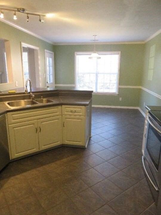 4542 Country Glen Cir - Photo 4 of 15