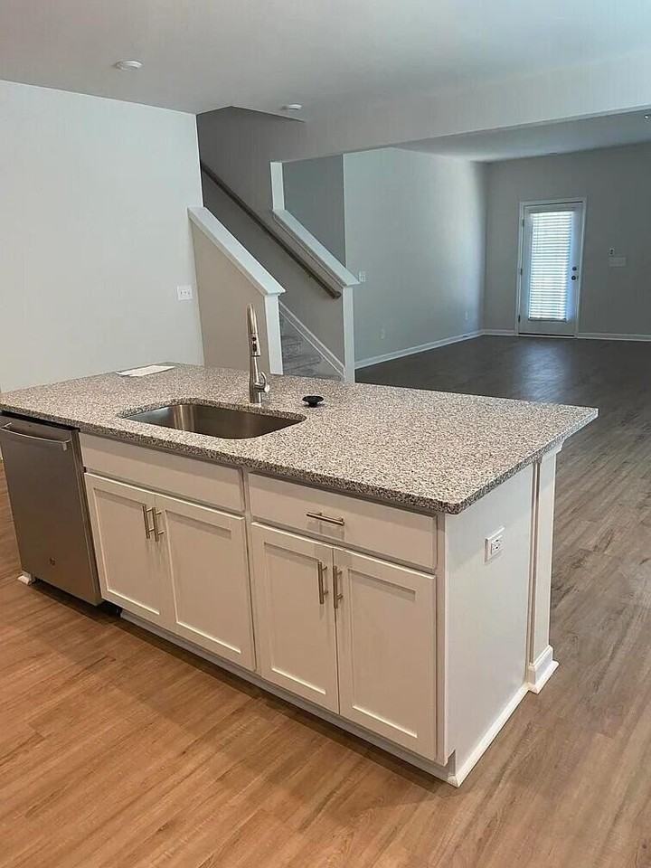 654 Garland Trl Unit 138 #138 - Photo 4 of 34