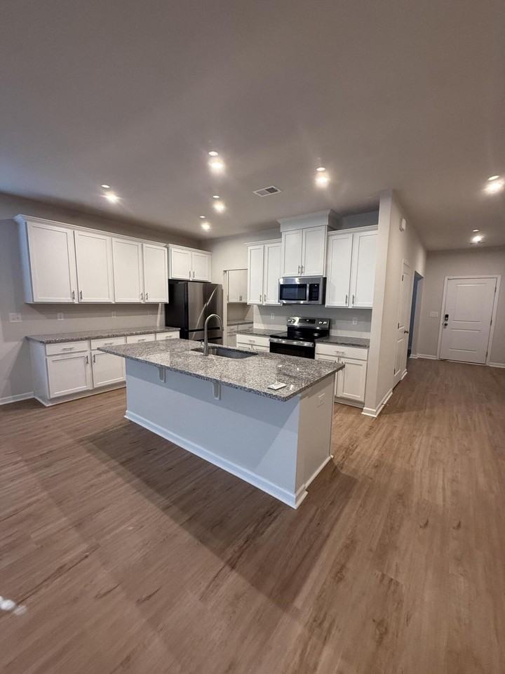 654 Garland Trl Unit 138 #138 - Photo 7 of 34