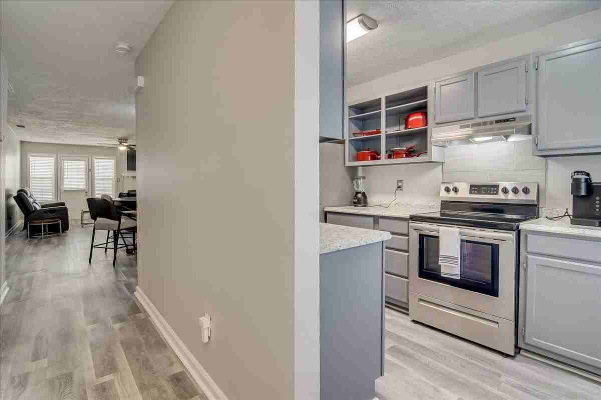 23 Londonberry Ln - Photo 7 of 44