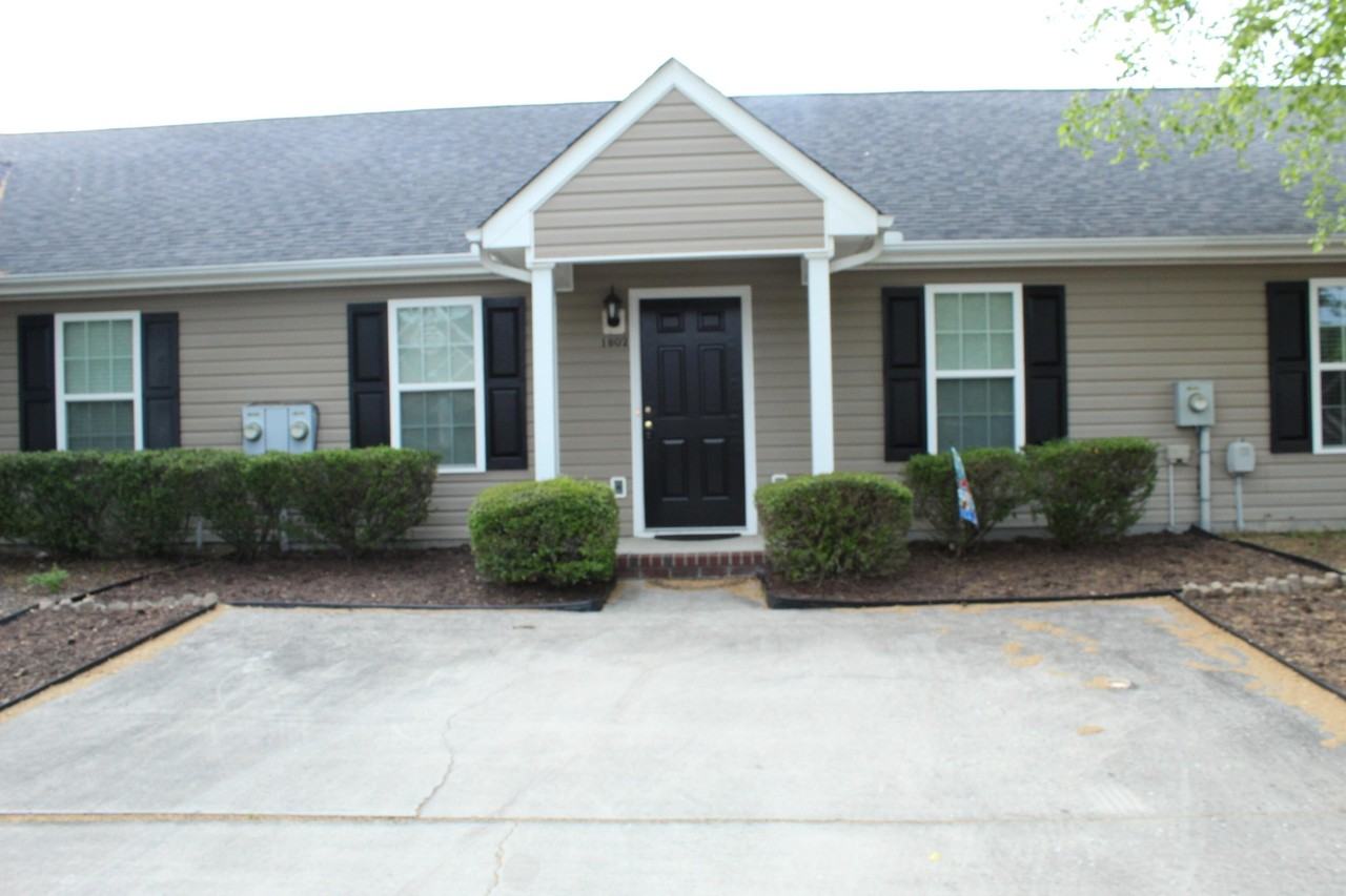 1802 Honeysuckle Way - Photo 2 of 50