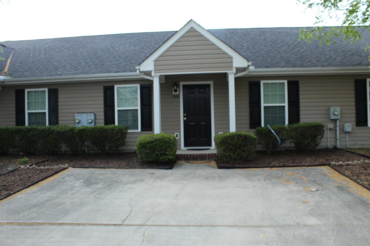 1802 Honeysuckle Way - Photo 6 of 50