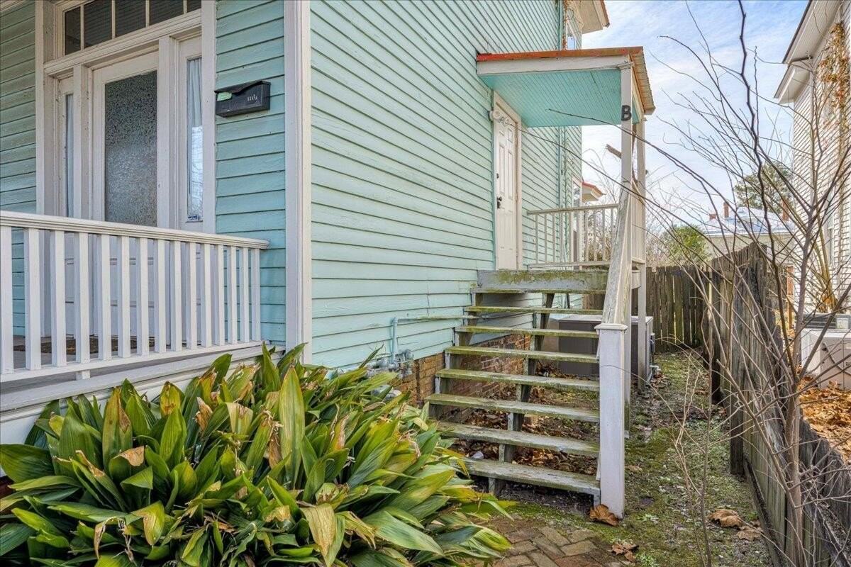 134 Broad St Apt B #B - Photo 2 of 19