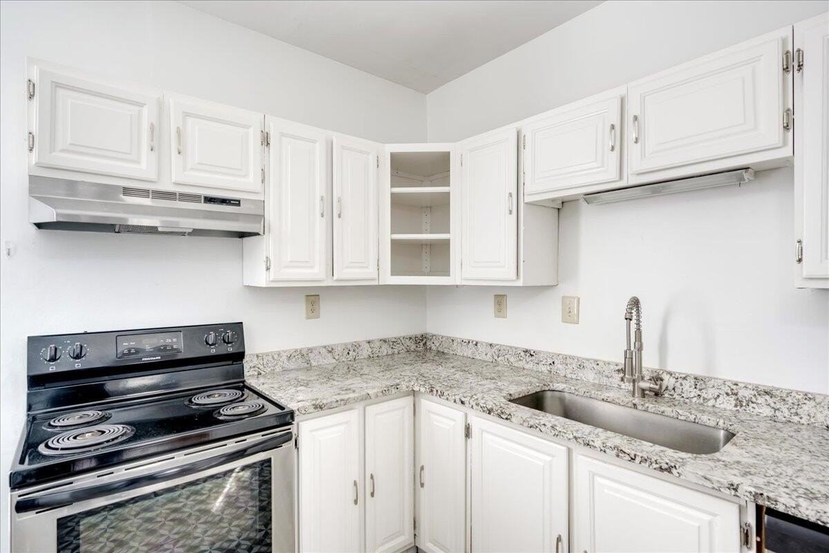 134 Broad St Apt B #B - Photo 6 of 19