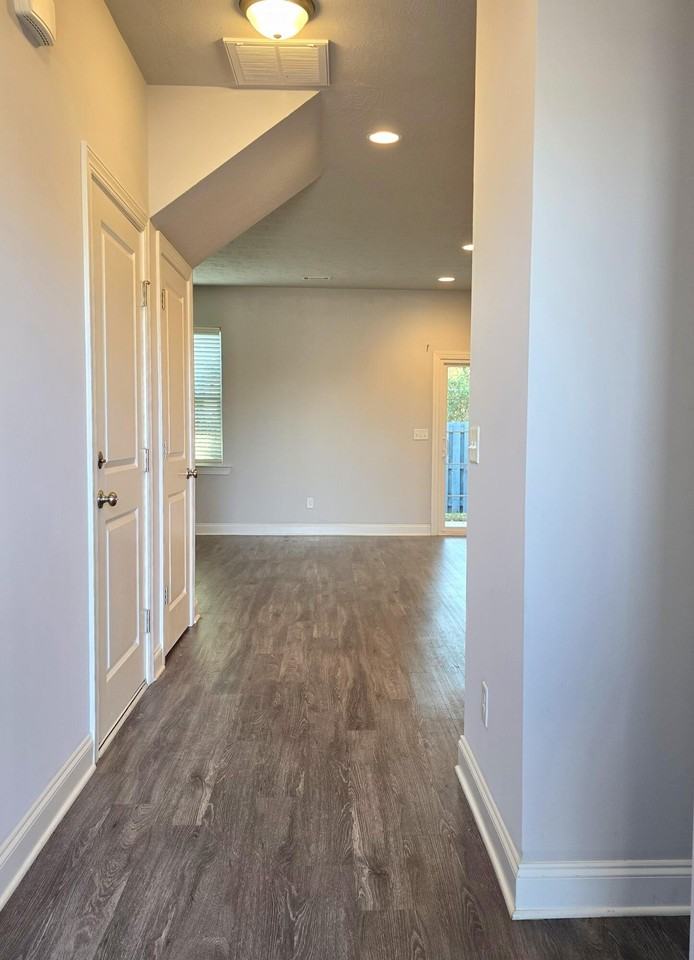 1810 Butternut Dr - Photo 3 of 20