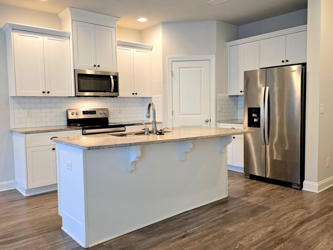 1810 Butternut Dr - Photo 6 of 20