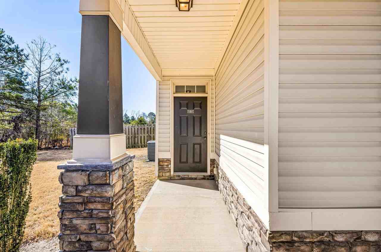 8043 Battle St - Photo 6 of 43