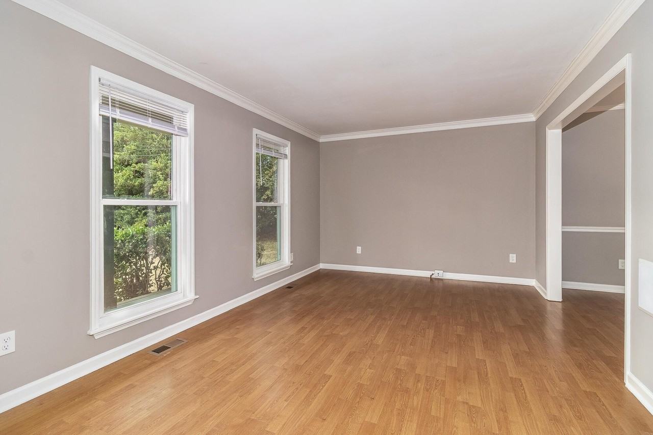 3844 Creek Ct - Photo 2 of 21