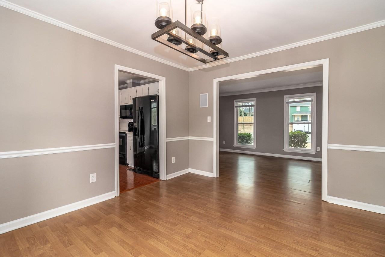 3844 Creek Ct - Photo 3 of 21