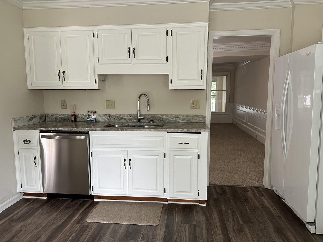 644 Crown Point Dr - Photo 4 of 21