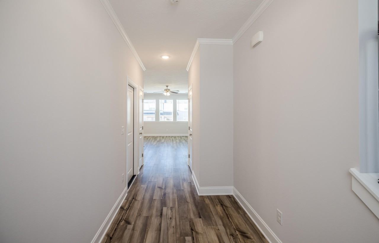 5006 Anna Creek Way - Photo 7 of 50