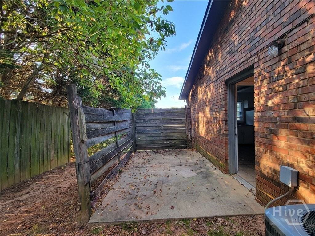 1260 Aiken Rd - Photo 6 of 7