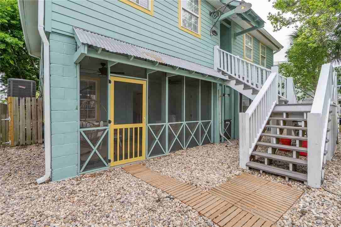1413 2nd Ave #2 - Photo 4 of 30