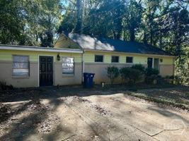 featured image of 175 Habersham Way