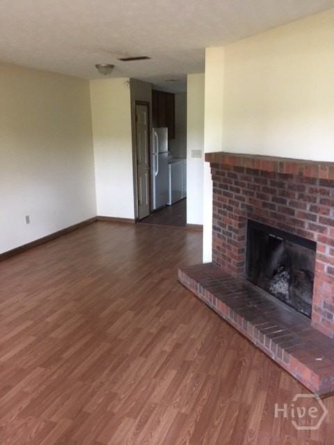 317 Epps Bridge Rd - Photo 4 of 5