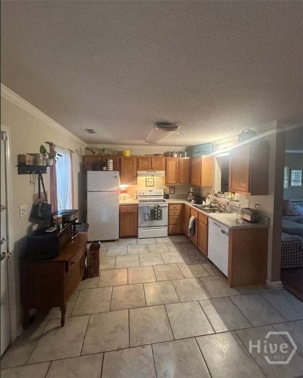 215 Hodgson Dr - Photo 2 of 12