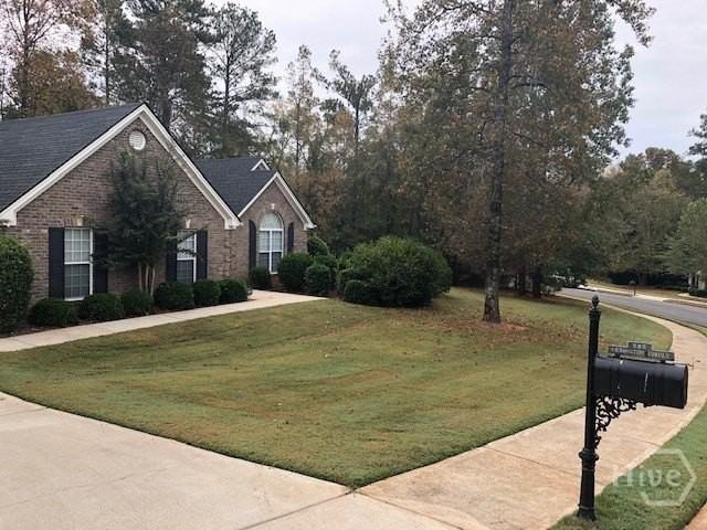 225 Lexington Cir - Photo 2 of 29