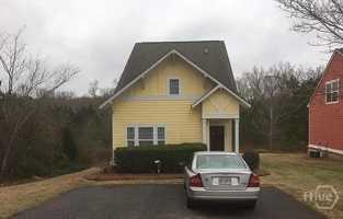 featured image of 2070 Lakeside Dr