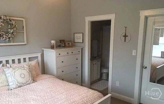 2070 Lakeside Dr - Photo 5 of 12