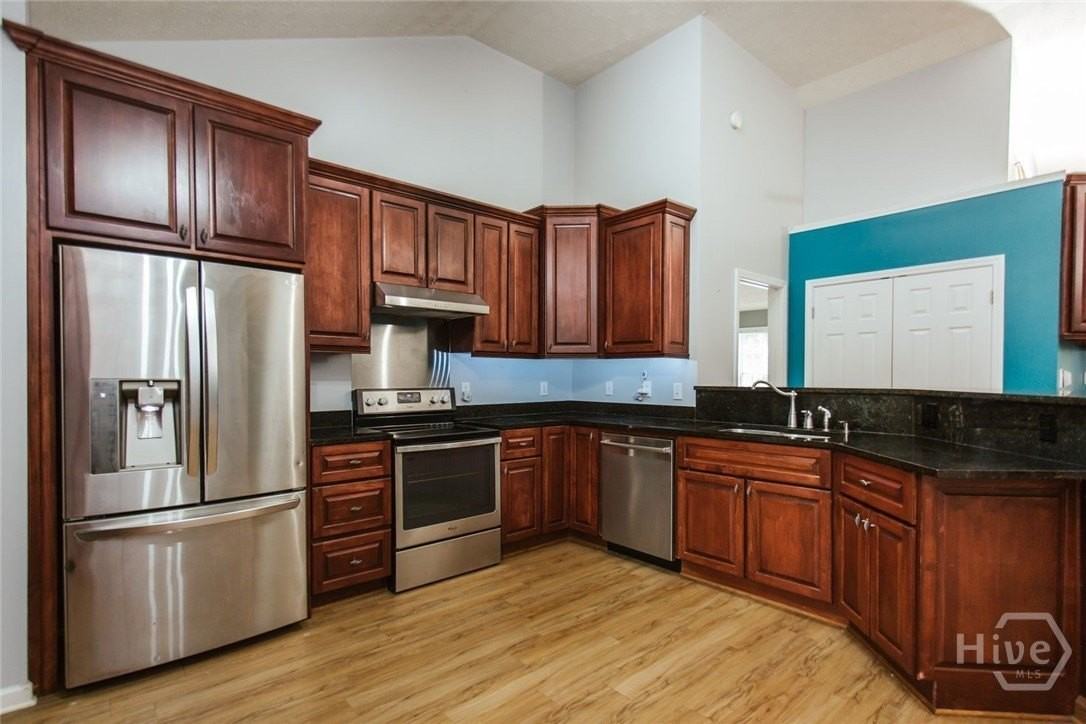 137 Bristol Woods Dr - Photo 7 of 33