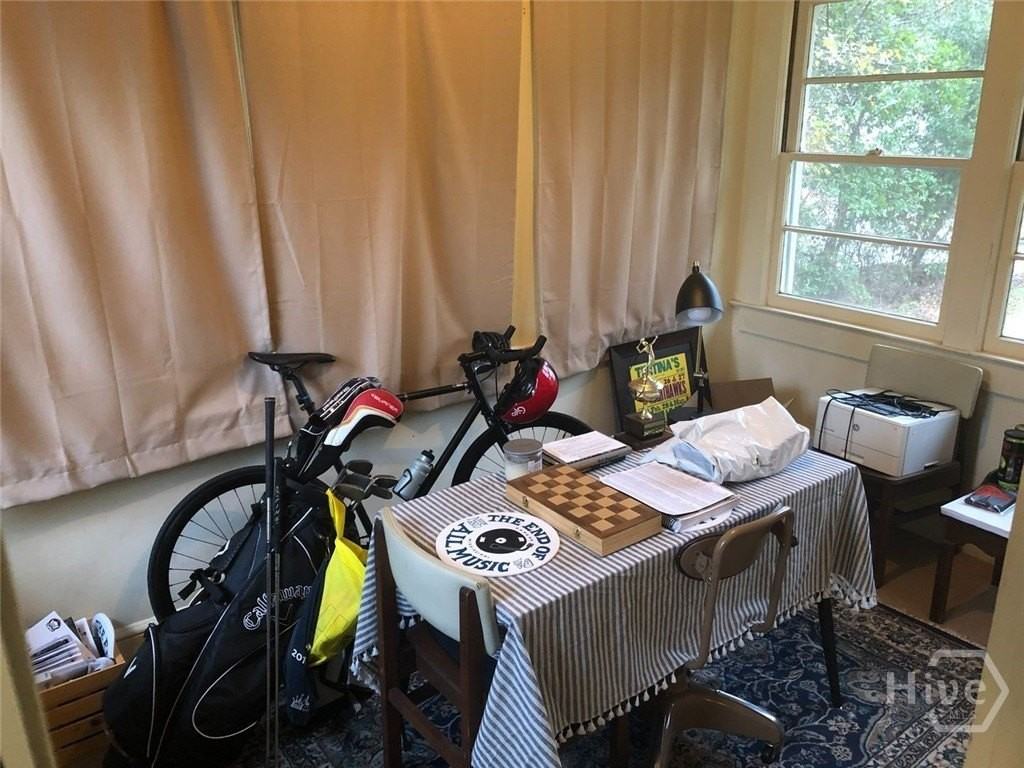 475 Woodlawn Ave - Photo 7 of 13