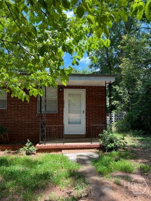 172 Hart Ave - Photo 2 of 16