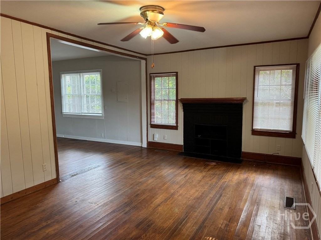 1875 S Lumpkin St - Photo 3 of 15