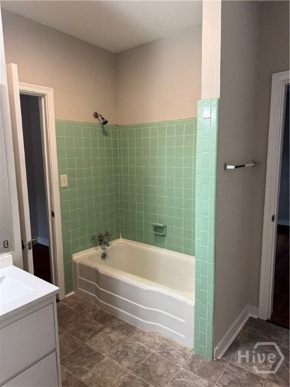 1875 S Lumpkin St - Photo 6 of 15