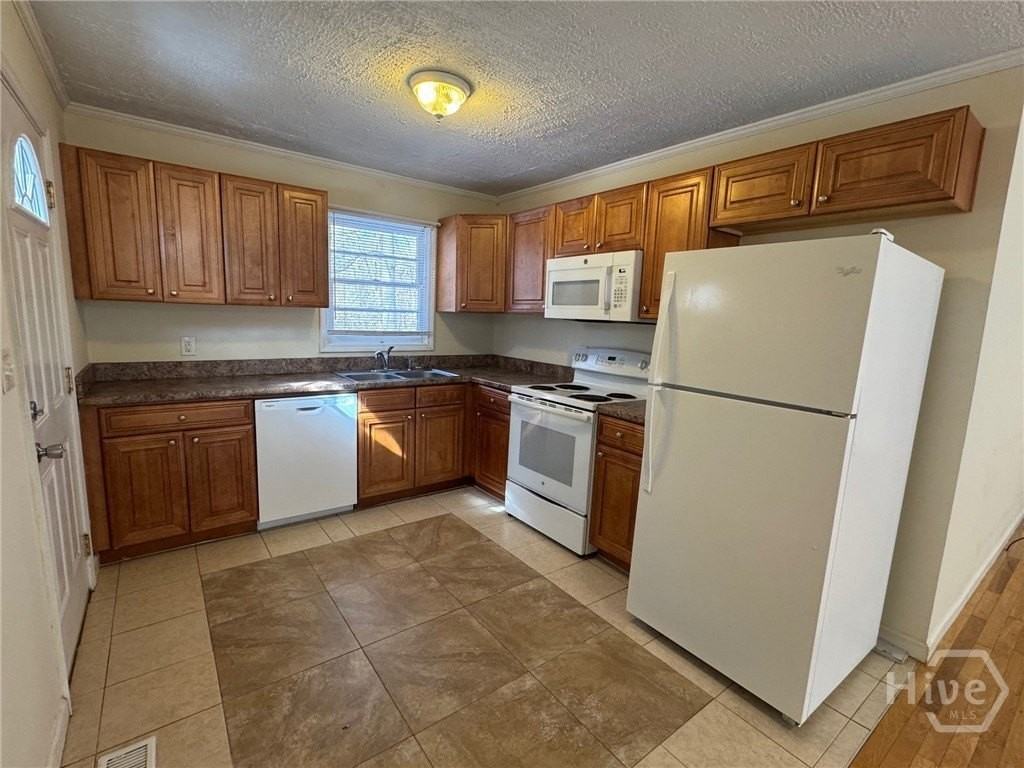 2574 Wire Bridge Rd - Photo 5 of 10