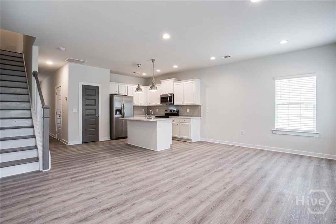 715 W Vincent Dr - Photo 4 of 41